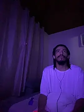 Snapshot of Mineirinho043 chatting on June 14, 2:46 am Mineirinho043 online show from June 14, 2:46 am