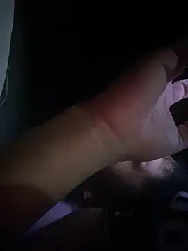 Mineirinho043 online show from December 18, 11:30 pm