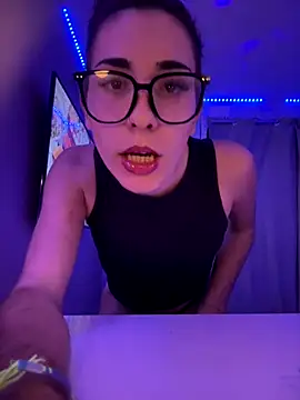 Snapshot of BBSTRING chatting on November 15, 7:07 pm BBSTRING online show from November 15, 7:07 pm