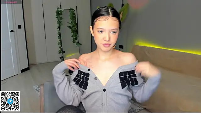 RikoAsada online show from April 15, 6:52 am