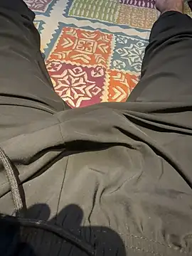 Snapshot of man16101 chatting on November 17, 8:29 am man16101 online show from November 17, 8:29 am