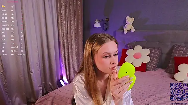 Snapshot of soft_babe chatting on June 26, 8:36 pm soft babe online show from June 26, 8:36 pm
