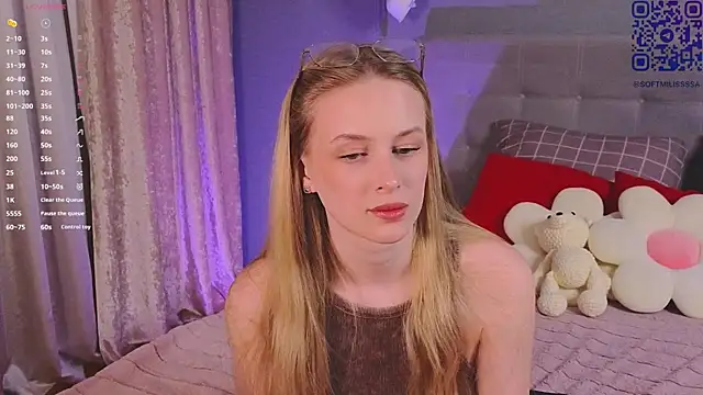 Snapshot of soft_babe chatting on May 2, 9:42 pm soft babe online show from May 2, 9:42 pm