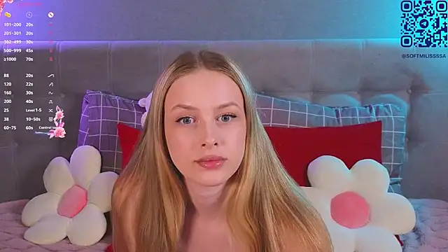 Snapshot of soft_babe chatting on April 23, 8:10 pm soft babe online show from April 23, 8:10 pm