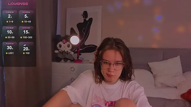 Mia Luw online show from October 12, 4:47 am