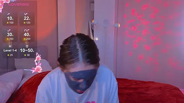 Snapshot of Mia_Luw chatting on November 6, 3:43 am Mia Luw online show from November 6, 3:43 am