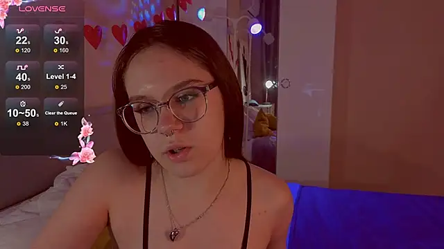 Mia Luw online show from February 25, 5:07 am