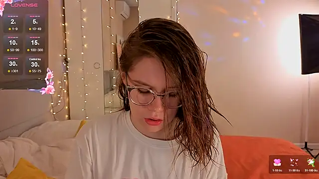 Mia Luw online show from January 11, 5:03 am