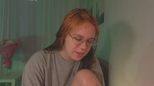 Snapshot of Mia_Luw chatting on June 11, 7:49 am Mia Luw online show from June 11, 7:49 am