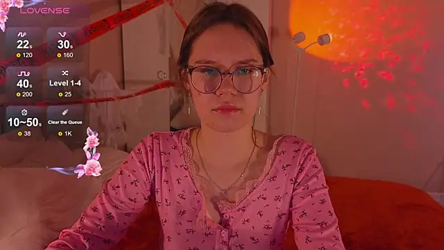 Snapshot of Mia_Luw chatting on November 2, 3:55 am Mia Luw online show from November 2, 3:55 am