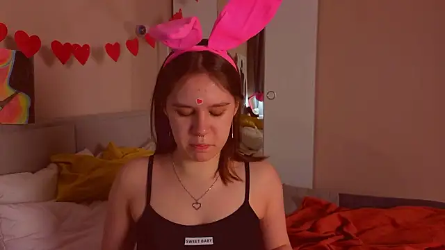 Mia Luw online show from March 20, 10:11 pm