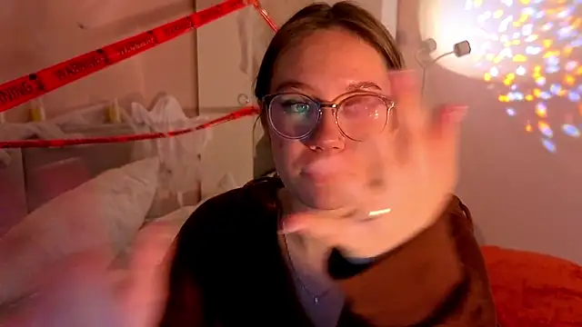 Snapshot of Mia_Luw chatting on November 2, 5:40 pm Mia Luw online show from November 2, 5:40 pm