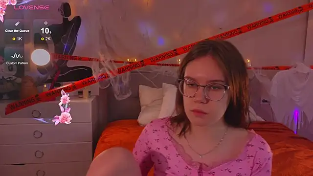 Snapshot of Mia_Luw chatting on October 26, 2:56 am Mia Luw online show from October 26, 2:56 am