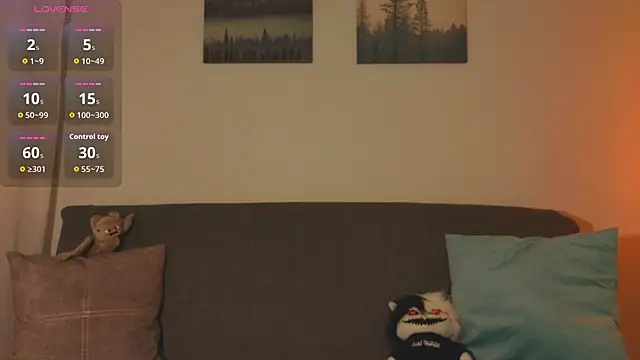 Mia Luw online show from April 9, 10:38 pm