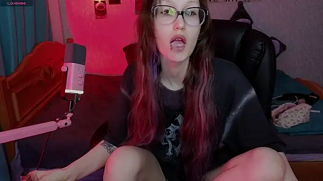 lissaros online show from March 24, 8:42 pm