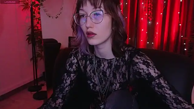 Snapshot of lissaros chatting on February 8, 6:11 am lissaros online show from February 8, 6:11 am