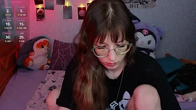 Snapshot of lissaros chatting on February 20, 8:05 am lissaros online show from February 20, 8:05 am