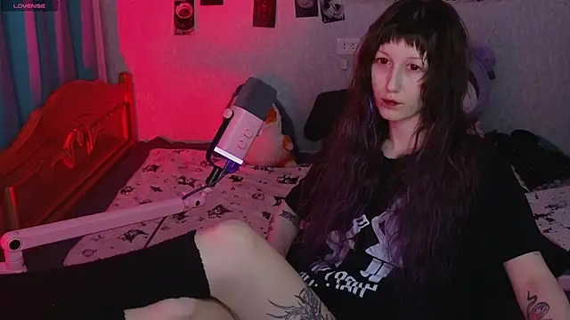 lissaros online show from March 11, 4:45 pm