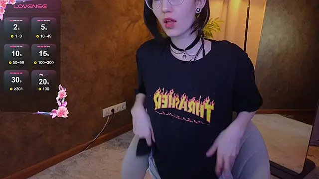 lissaros online show from March 13, 8:15 am