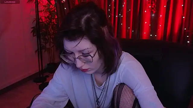 Snapshot of lissaros chatting on February 9, 6:22 am lissaros online show from February 9, 6:22 am