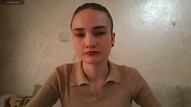 Snapshot of RoyalDessertt chatting on March 5, 7:16 am RoyalDessertt online show from March 5, 7:16 am