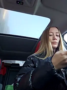 Snapshot of Pussy_Drive03 chatting on October 20, 7:09 am Pussy Drive03 online show from October 20, 7:09 am