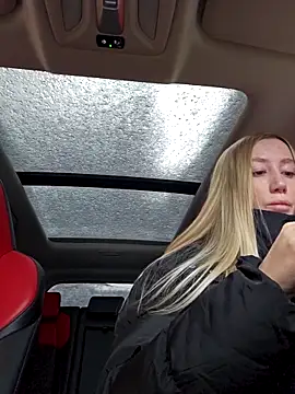 Snapshot of Pussy_Drive03 chatting on November 6, 3:54 am Pussy Drive03 online show from November 6, 3:54 am