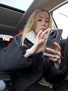 Snapshot of Pussy_Drive03 chatting on November 22, 6:34 am Pussy Drive03 online show from November 22, 6:34 am