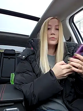 Snapshot of Pussy_Drive03 chatting on November 15, 3:54 am Pussy Drive03 online show from November 15, 3:54 am