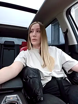 Snapshot of Pussy_Drive03 chatting on October 27, 1:39 am Pussy Drive03 online show from October 27, 1:39 am