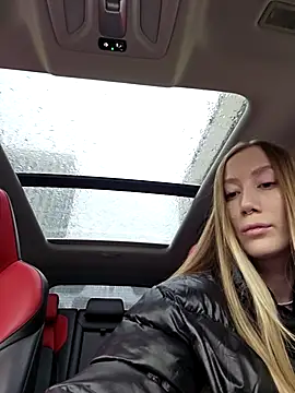 Snapshot of Pussy_Drive03 chatting on October 29, 3:16 am Pussy Drive03 online show from October 29, 3:16 am