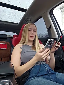 Snapshot of Pussy_Drive03 chatting on November 13, 4:38 am Pussy Drive03 online show from November 13, 4:38 am