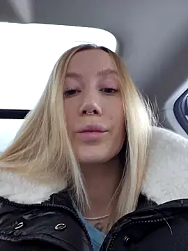 Snapshot of Pussy_Drive03 chatting on November 25, 4:35 am Pussy Drive03 online show from November 25, 4:35 am