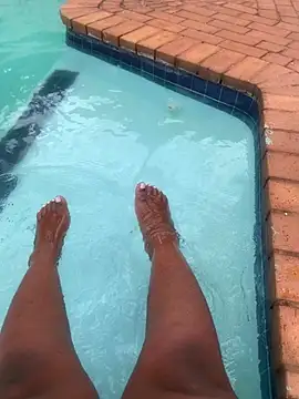 Cuddle Bear online show from January 14, 7:34 am