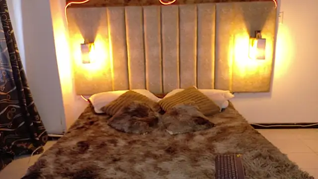 Alektra bryce online show from September 25, 7:42 pm