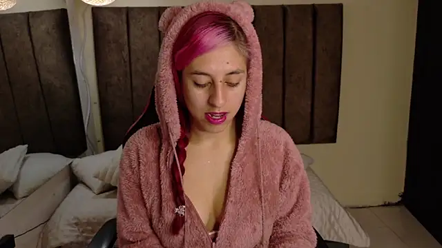 Alektra bryce online show from November 10, 7:41 pm