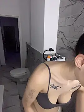 Celine Roxelle online show from December 20, 5:49 pm