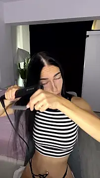 Celine Roxelle online show from August 4, 1:48 pm