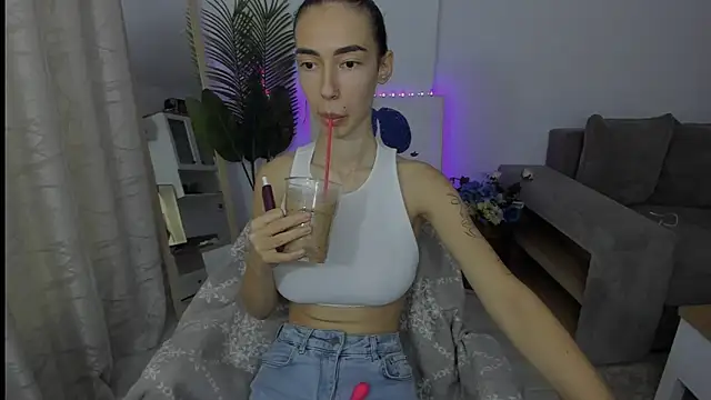Celine Roxelle online show from September 27, 3:18 pm