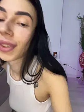 Celine Roxelle online show from December 19, 9:06 pm