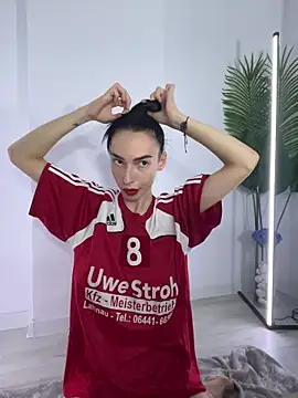 Celine Roxelle online show from November 12, 5:50 pm