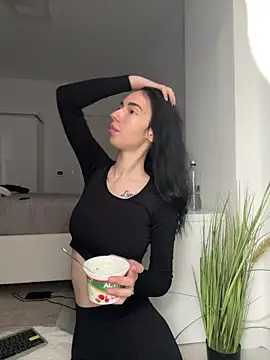 Celine Roxelle online show from January 12, 10:44 am