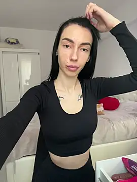 Celine Roxelle online show from January 19, 1:15 pm