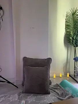 Celine Roxelle online show from November 13, 9:35 am