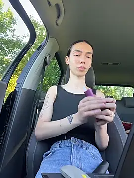 Celine Roxelle online show from May 14, 2:58 pm