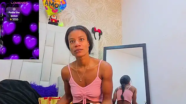 dafnnelewis online show from April 15, 11:05 am