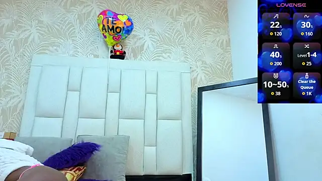 dafnnelewis online show from March 25, 11:09 am