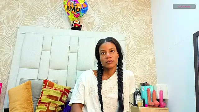 dafnnelewis online show from April 8, 12:06 pm