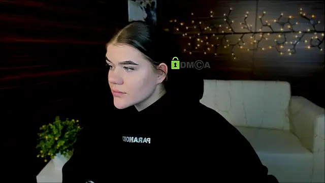 elmira rose online show from February 11, 1:20 pm