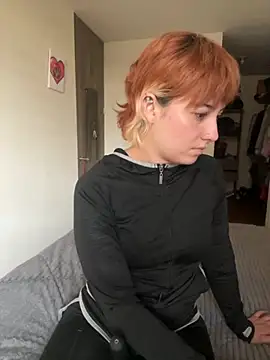 Snapshot of Maggie_Geller chatting on October 28, 10:09 pm Maggie Geller online show from October 28, 10:09 pm